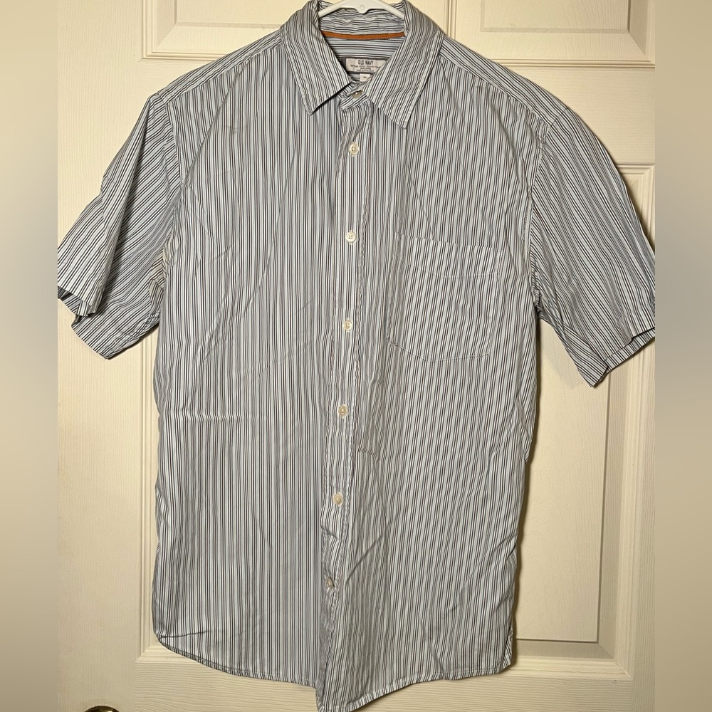 3/$20 👕 Old Navy Button Down Shirt